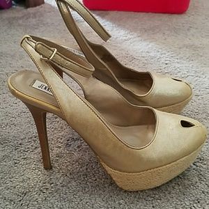 Jennifer Lopez platform heels